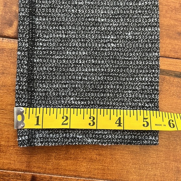Lululemon Wunder Under Luon Variegated Knit Black 
Heathered Sizr 6 Crop - Picture 6 of 13